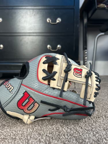 2023 Wilson A2000 RH Infield Baseball Glove 11.25" (New) PF88 Model