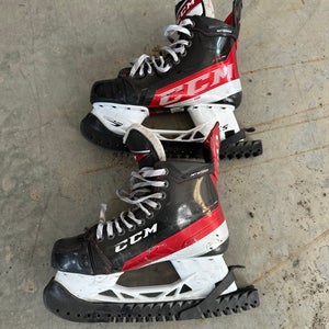 2022 CCM JetSpeed FT4 Pro Hockey Skates Regular Width 8 (Used)