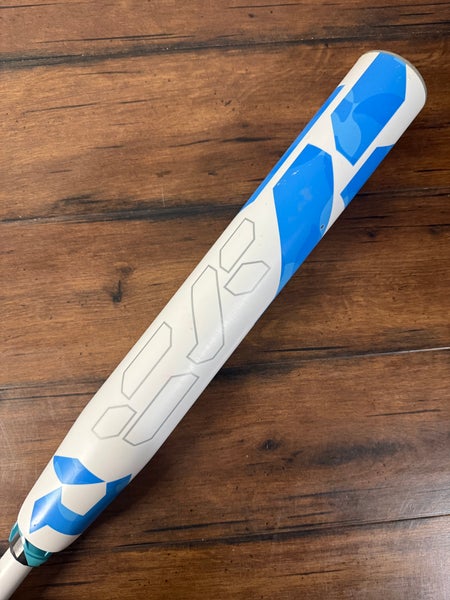 Demarini CF Zen 30/19 (-11) Fastpitch Softball Bat