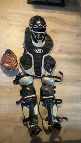 Black/Gray Rawlings Renegade 2.0 Catcher's Set (Used)