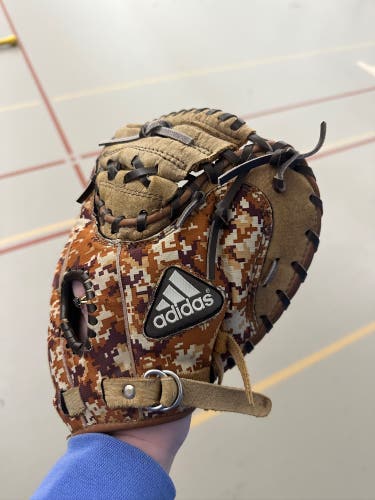Adidas TS 3150BDC RH Catcher's Baseball Glove (Used)