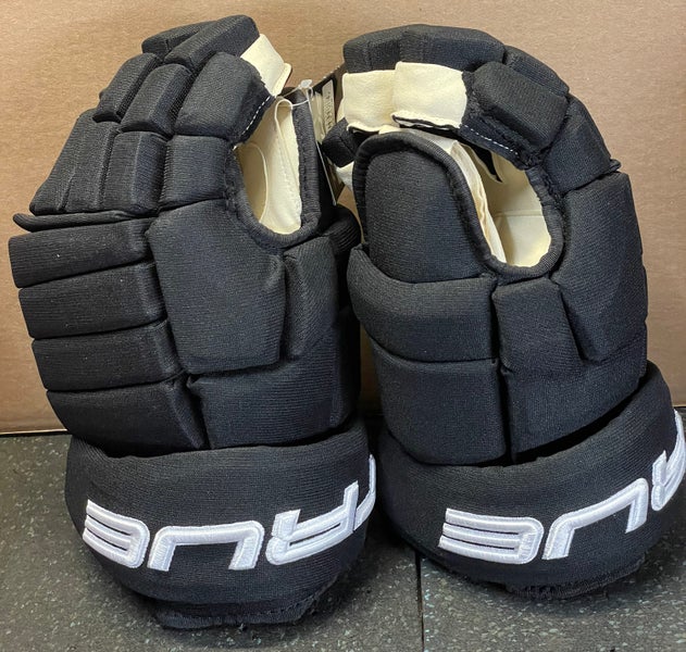 True Pro 4-Roll Gloves 13" Black