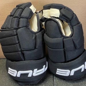 True Pro 4-Roll Gloves 15" Black