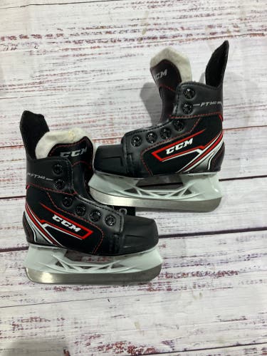 Youth CCM JetSpeed FT340 Hockey Skates Regular Width 8 (New)