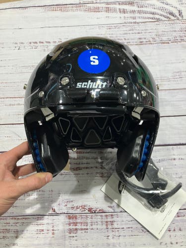 Black Youth Small Schutt Vengeance A11 Helmet (New)