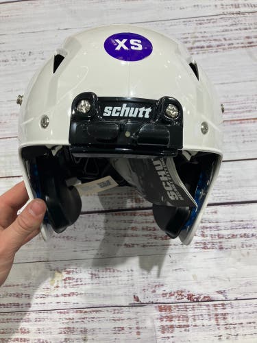 White Youth XS Schutt Vengeance A11 Helmet (New)