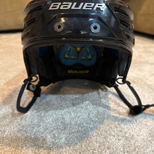 Small Bauer Re-Akt 150 Helmet (Used)