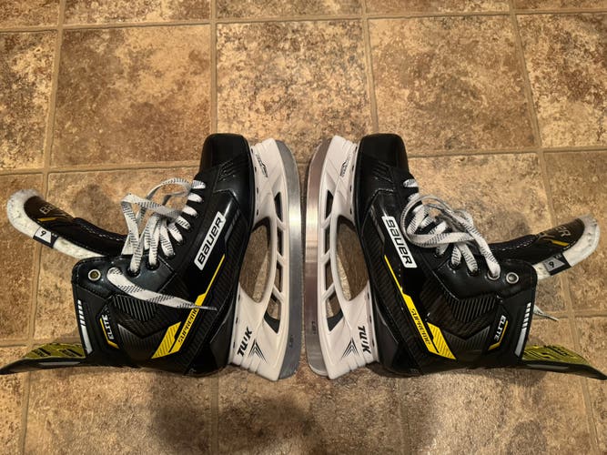 Bauer Supreme Elite Hockey Skates Extra Wide Width 9 (Used)