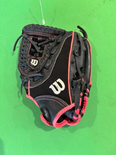 Wilson Flash RH Softball Glove 11"