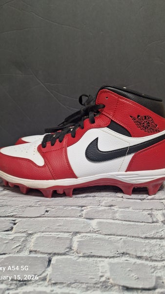 Jordan 1 high Chicago cleats size 10.5