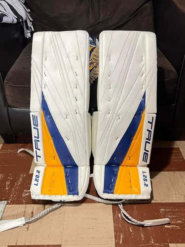 35" True L20.2 Pro Goalie Leg Pads Pro Stock (Used)