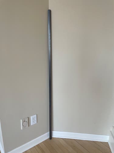 Adult Maverik Caliber Defense 60” Shaft (Used)