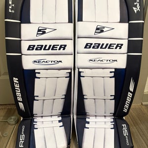 Medium 2024 Bauer Reactor R5 Pro Goalie Leg Pads (Used) $740 OR BEST OFFER