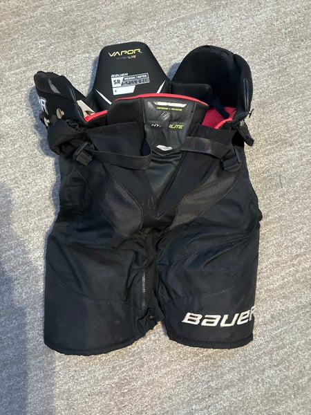 Senior Medium Bauer Vapor Hyperlite Hockey Pants (Used)