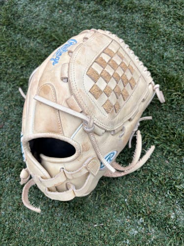 2025 Rawlings Heart of The Hide RH Outfield Softball Glove 12.5" (Used)
