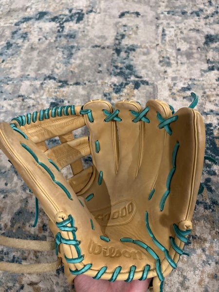2024 Wilson A1000 RH Infield Baseball Glove 12" (Used)