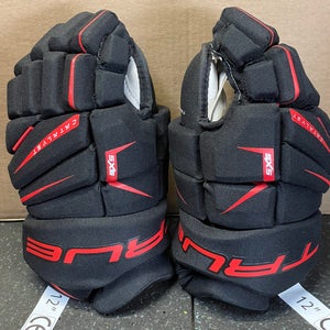 New True Catalyst 5x5 Hockey Gloves Black & Red 12”