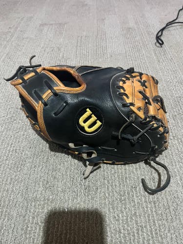 Wilson A2000 Pudge RH Catcher's Baseball Glove 32.5" (Used)