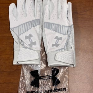 White Medium Under Armour Batting Gloves (New)