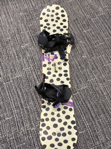 Burton Social Snowboard All Mountain With Bindings Medium Flex Directional Twin 152 cm (Used)