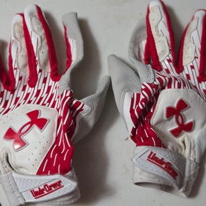 Medium Under Armour Batting Gloves (Used)