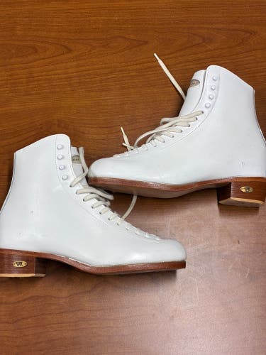 Riedell 320 Figure Skates I Adult 7.5 I (New)