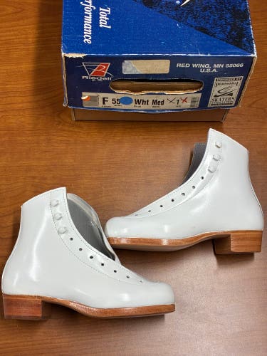 White Riedell 55 Figure Skates I Junior 1 I New