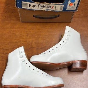 Riedell 32 Figure Skates I Junior 2 I (New)