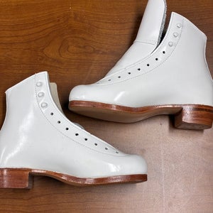 Riedell 75 Figure Skates I Junior 2.5 I (New)