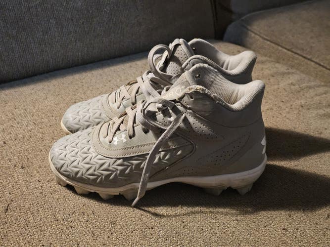 Gray Kids 3.5Y (Big Kids / Youth) Under Armour Baseball Cleats