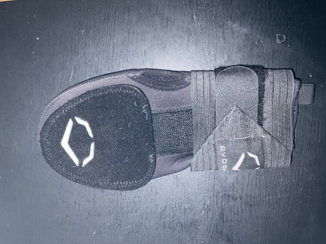 Black Senior EvoShield Sliding Mitt (Used)