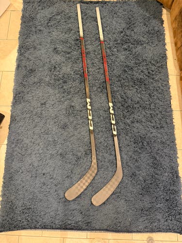 New 2-Pack CCM JetSpeed Team Right Handed Hockey Stick P29 65 Flex Intermediate
