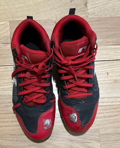 Red Kid's Size M 7.0 Cleats