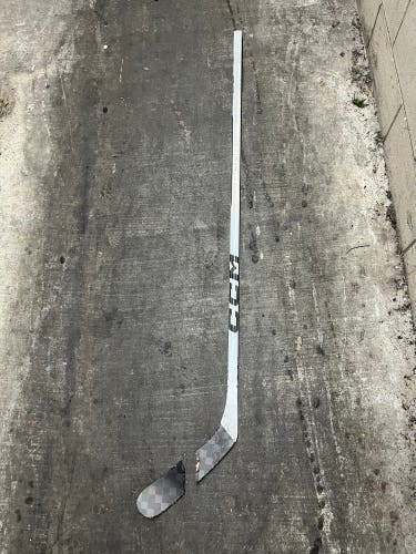 Broken Senior CCM Ribcor Trigger 9 Pro Right Handed Hockey Stick P86 80 Flex (Used)