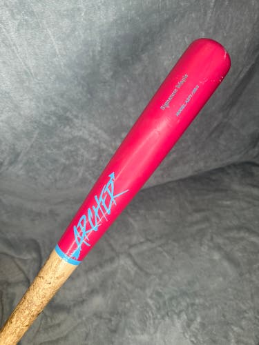 Signature Bat Wood 28" (Used)