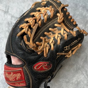 Black Rawlings Heart of the Hide RH Outfield Baseball Glove 11.5" (Used)