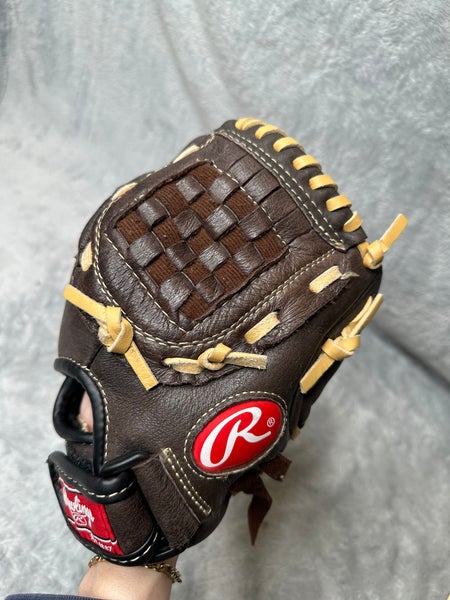 Brown Rawlings Highlight Series RH Pitcher's Baseball Glove 10" (Used)