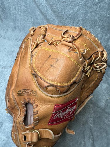 Brown Rawlings Lite Toe RCM7 Mike Piazza Autograph Model RH Catcher's Baseball Glove 34" (Used)