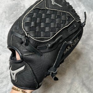 Black Mizuno Prospect RH Pitcher's Baseball Glove 10" (Used)