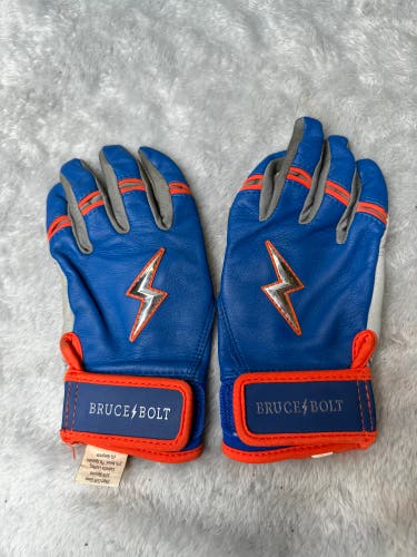 Blue Youth Medium Bruce Bolt Batting Gloves Single Cuff (Used)