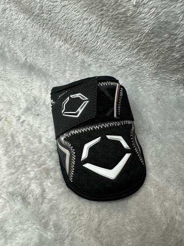 Black Junior EvoShield Elbow Guard (Used)