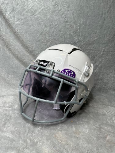 Youth Medium Schutt F7 Helmet (Used)