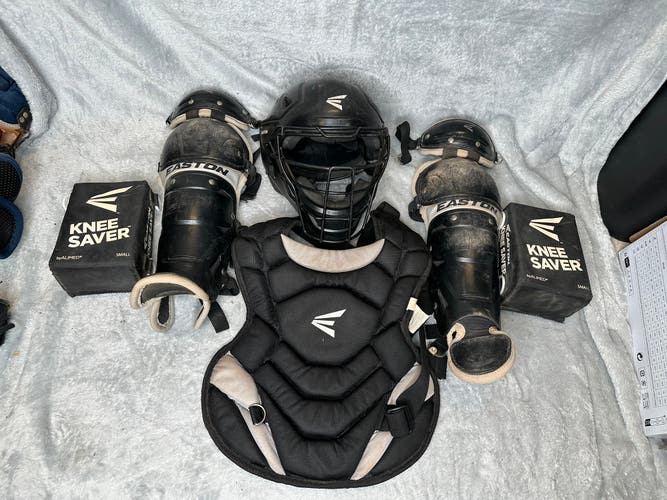 Youth Easton Black Magic 2.0 Catcher's Set (Used)