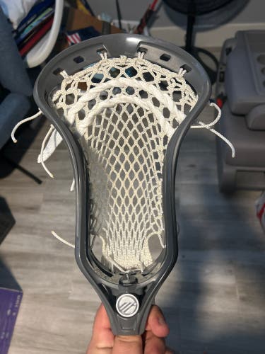 BN Maverik Kinetik 2.0 Fresh Stringing