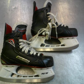 Used Bauer VAPOR X Junior Hockey Skate Junior 02 11339-S000198411