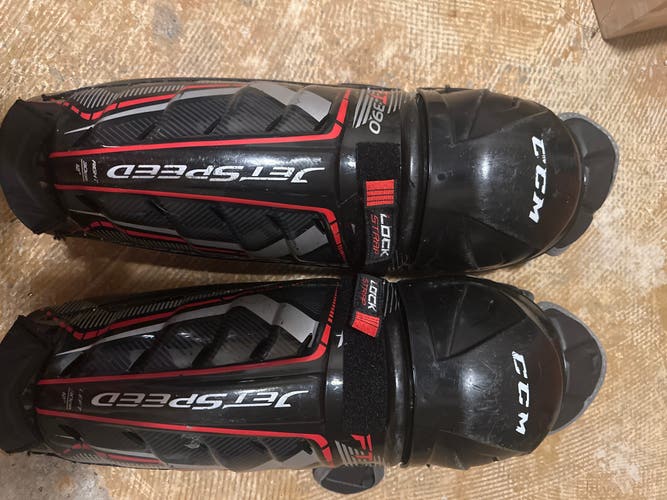 Junior CCM JetSpeed FT390 12" Shin Pads (Used)