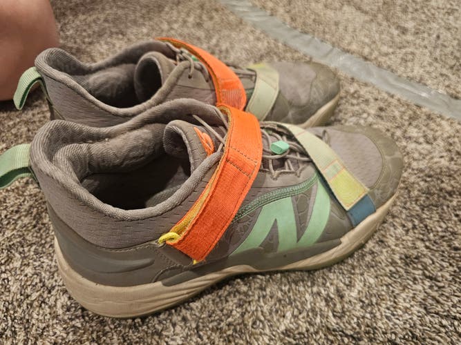 New Balance Lindor 2 FuelCell Gray/Green Baseball Turf Shoes Men’s Size 10 (Used)