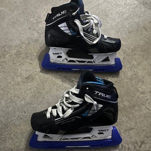 True Catalyst 5x4 Hockey Goalie Skates Regular Width Size 5.5 (Used)