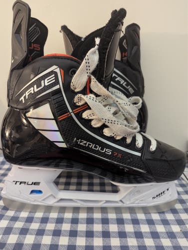 True HZRDUS 7x Hockey Skates 8 Regular (Used)