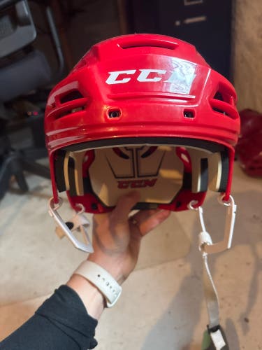 Medium CCM Tacks 110 Helmet (like new)